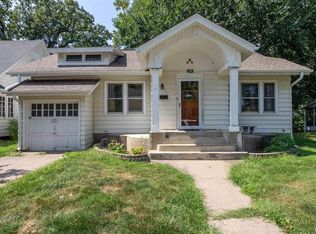 256 Hillcrest Ave, Davenport, IA 52803