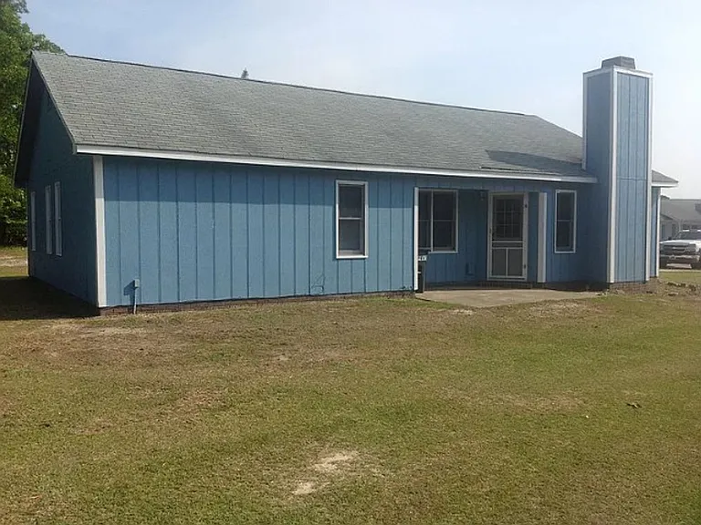 633 Winthrop Ct — Photo 3