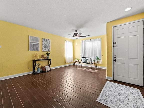 4th image of 3463 Croft Way