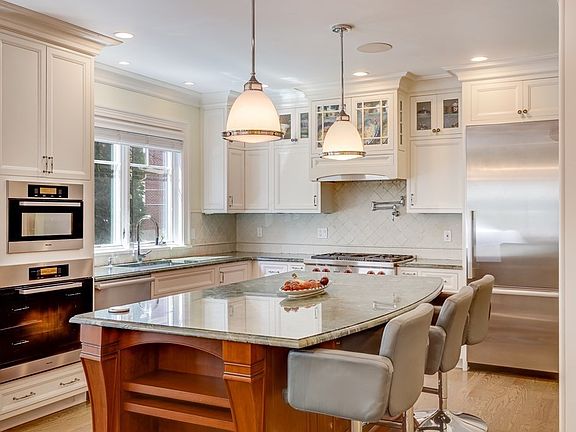 2nd image of 79 Kenwood St #79