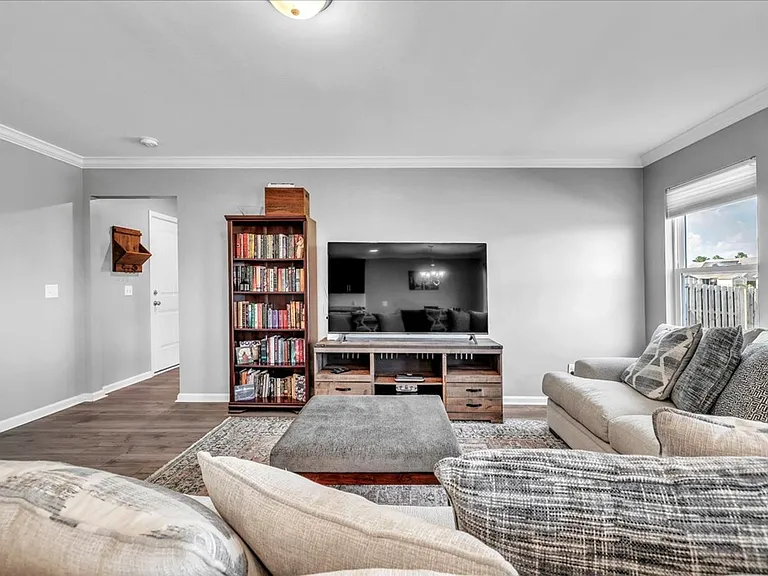 128 Whitehaven Rd — Photo 9