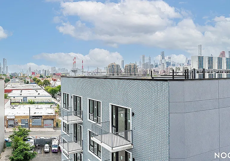 31-61 Vernon Blvd #4T — Photo 74