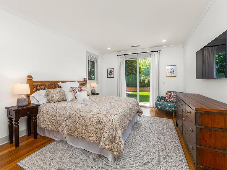 750 Coronado Ave — Photo 40