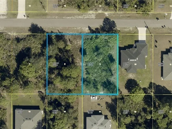2607 39th St W, Lehigh Acres, FL 33971