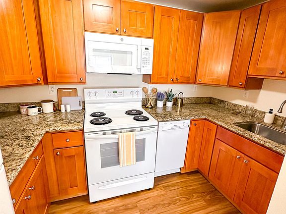 5th image of 515 E Denny Way APT 205
