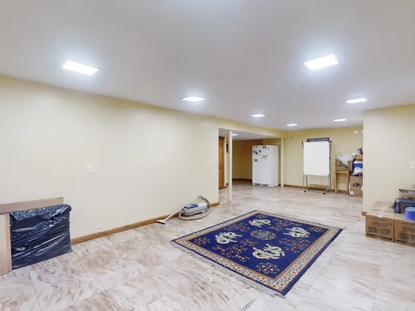 3851 Laurel Avenue image 13 of 23