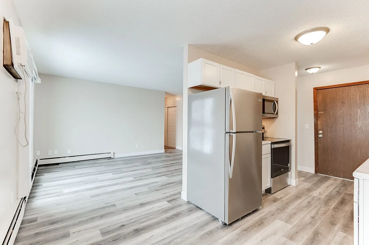 Building Photo - Elgin Pines