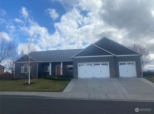 217 Coyote Ridge Dr, Walla Walla, WA 99362