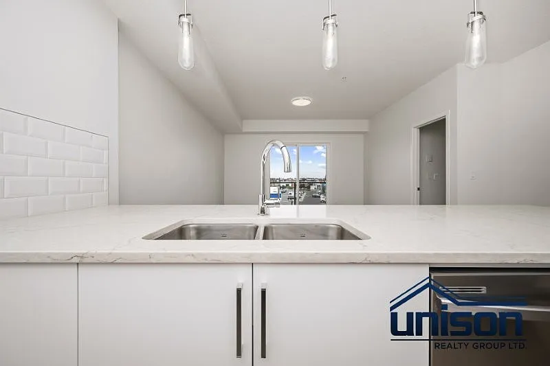 2 bed, 837 sqft, $1,850 — Photo 4