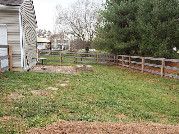 4th image of 8897 Woolstone Ct