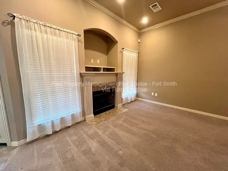 12200 Sycamore St — Photo 14