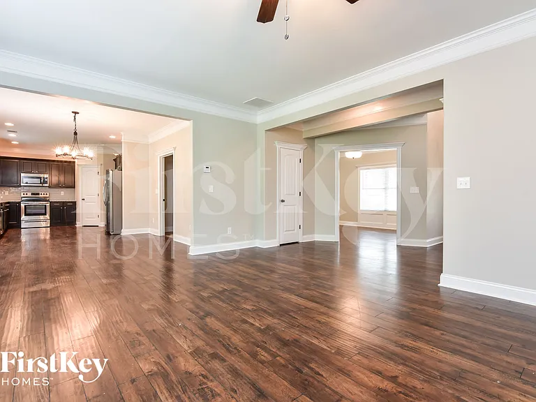 2101 Braswell Ln — Photo 3