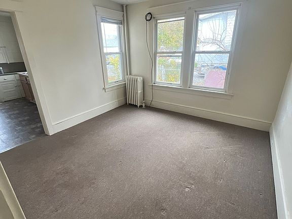 2nd image of 2120 W 4th St #11124234