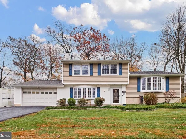 2520 Channin Dr, Wilmington, DE 19810