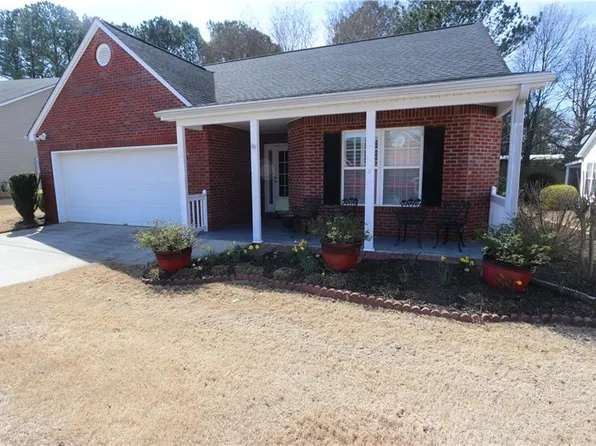 709 Jacoby Dr, Loganville, GA 30052