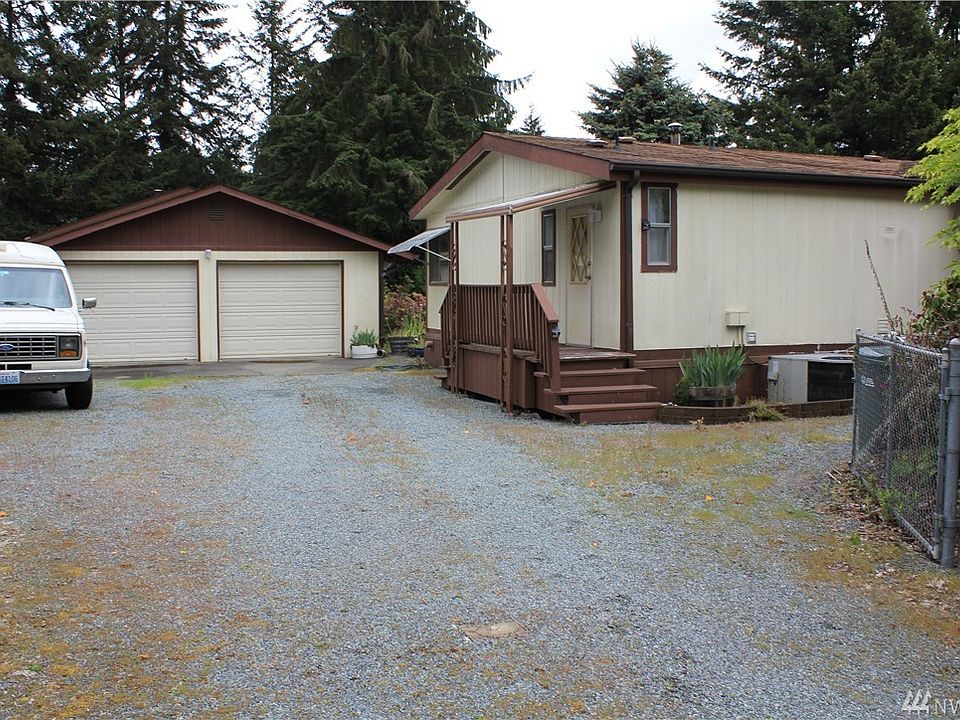 Front of the five car garage