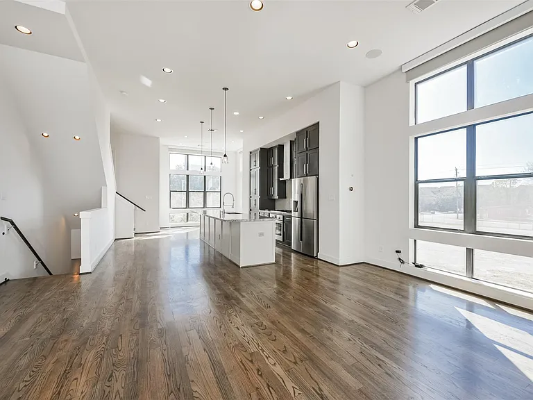 2824 Clay St — Photo 11