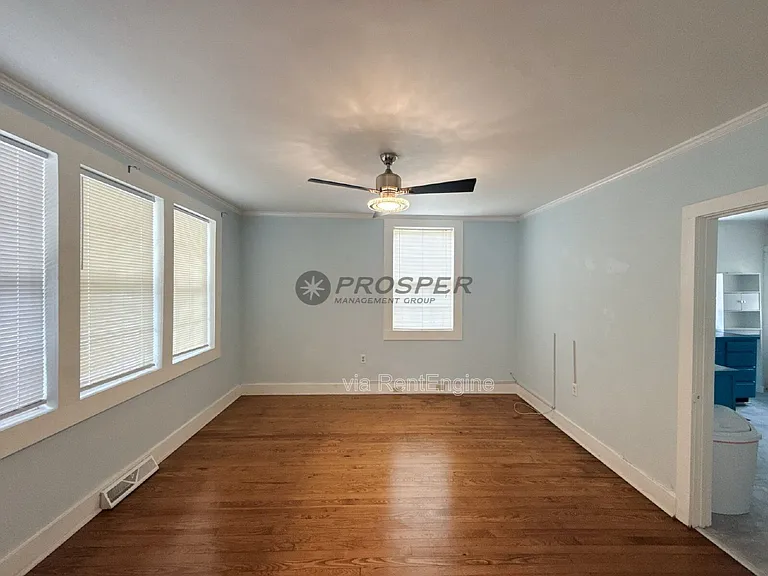 204 Fishburne St — Photo 5