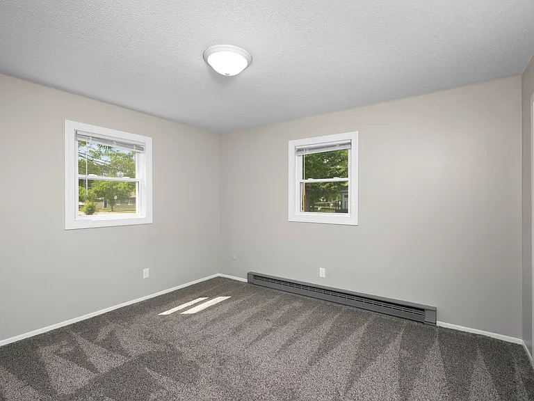423 Seward Ave #2 — Photo 7