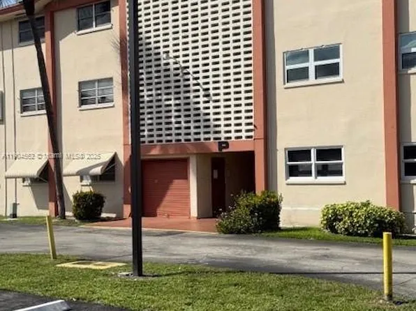 5300 Washington St APT P136, Hollywood, FL 33021