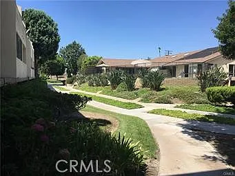278 N Wilshire Ave — Photo 17