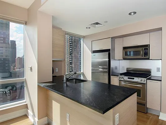 Sold by Sotheby's International Realty | media 12