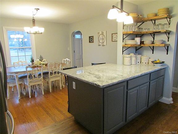 4th image of 29 Blooming Grove Tpke