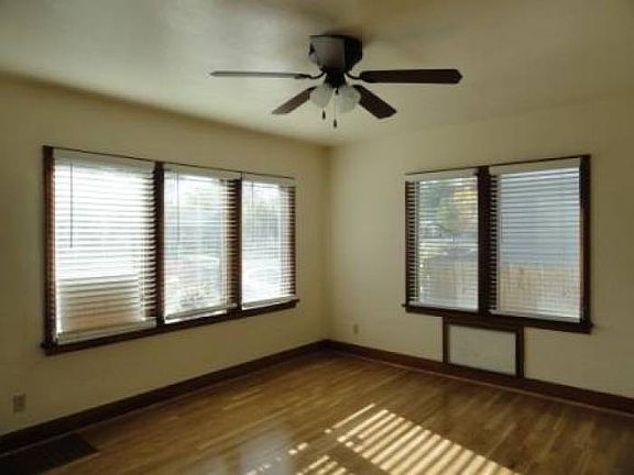 811 7th Ave living room