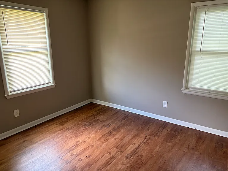 3293 Ashland St — Photo 8