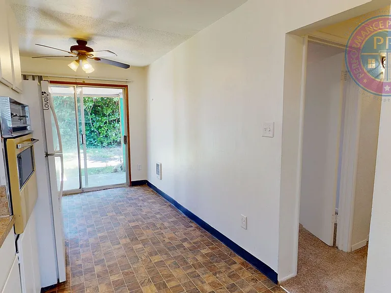 4333 NE 63rd Ave — Photo 8