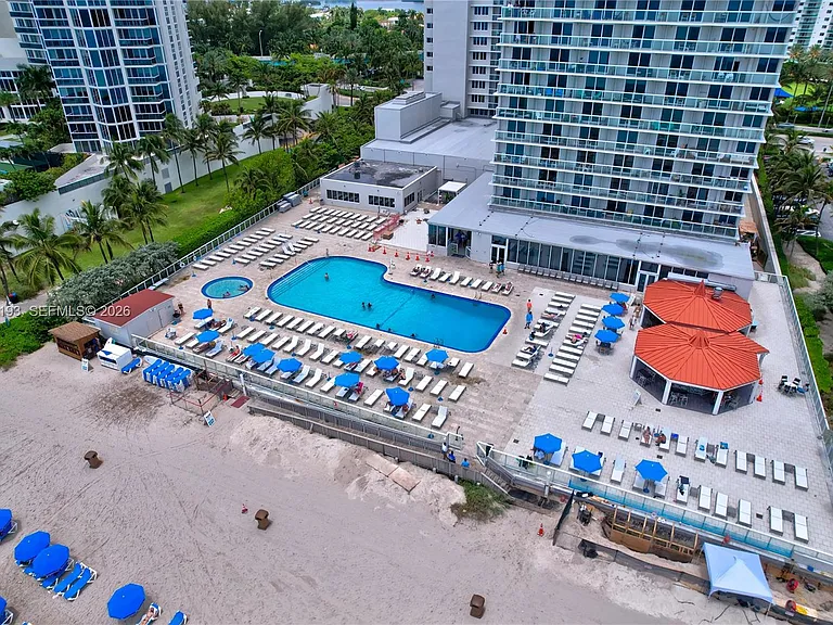 19201 Collins Ave #1123 — Photo 38