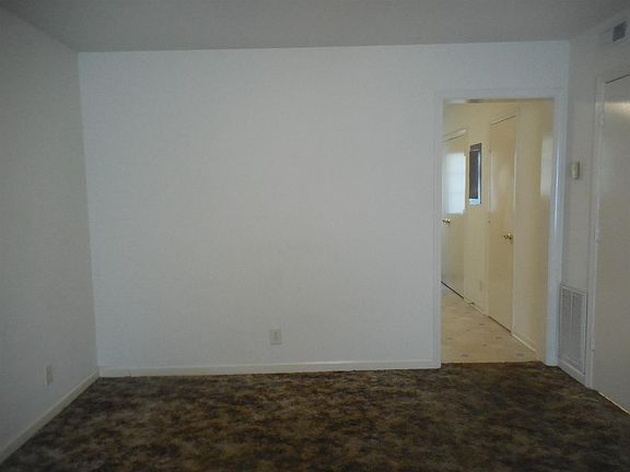 3rd image of 431 Ford St