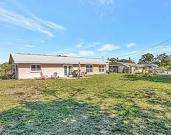 2916 Woodcrest Dr — Photo 1