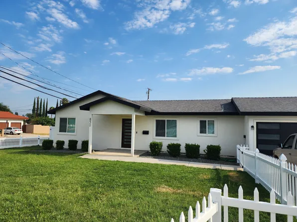 851 W 10th St, Corona, CA 92882
