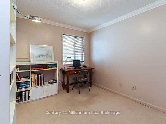 4th image of 127 Fairway Cres #21
