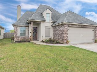 102 Sleepy Brook Rd, Lafayette, LA 70508