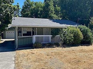 622 Pine St, Rogue River, OR 97537