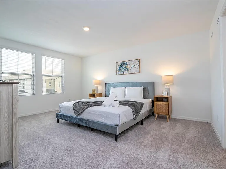 686 Longboat Dr — Photo 39