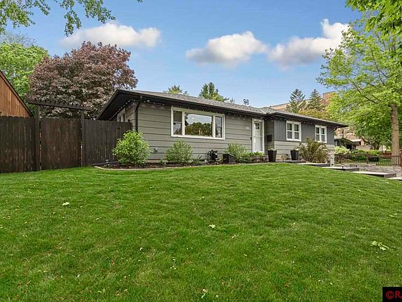3rd image of 510 Capitol Dr