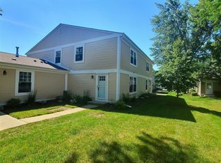 364 Meadow Ct, Vernon Hills, IL 60061