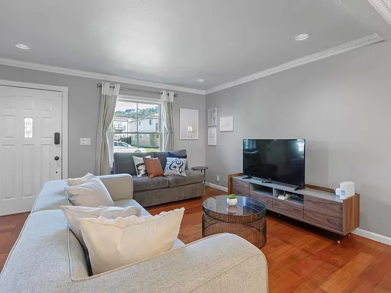 350 Buckingham Rd #A — Photo 5