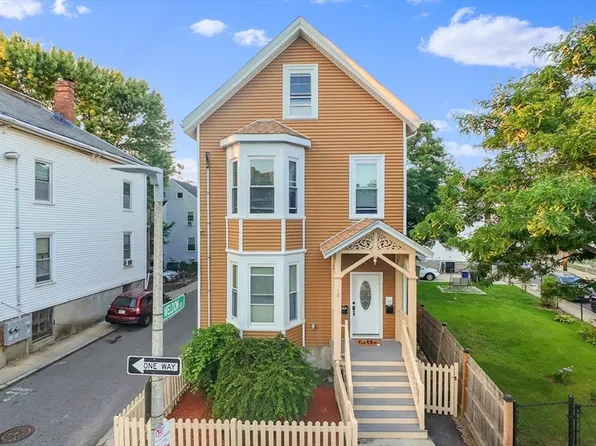 18 Holborn St, Boston, MA 02121