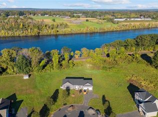 10 Rivercliff Ln, Enfield, CT 06082