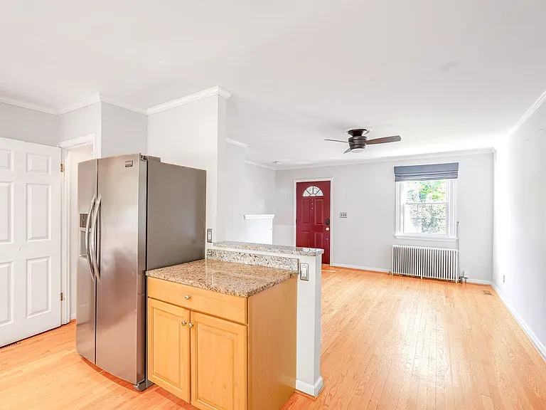 1126 Powhatan St — Photo 7