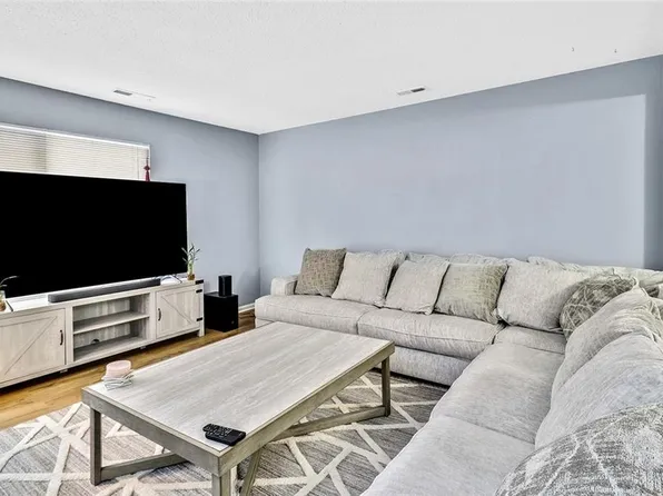 734 Quesnel Dr, Virginia Beach, VA 23454