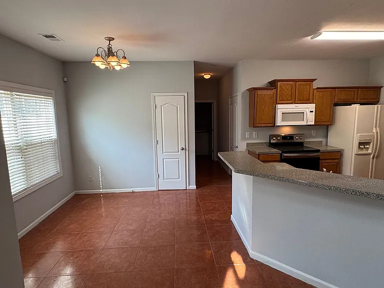 6902 Grand Hickory Dr — Photo 9