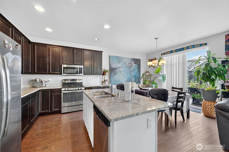 3rd image of 4749 Hadley Street