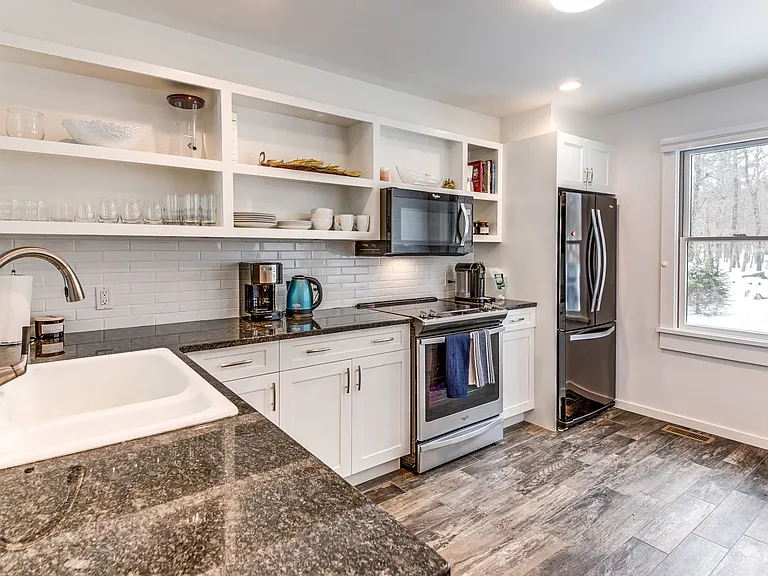 546 Wainscott Northwest Rd — Photo 11