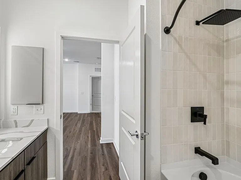 Velara Luxury Apartments — Photo 77