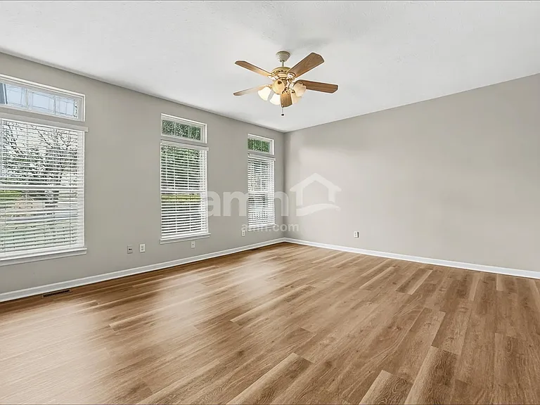 111 Leather Leaf Ln — Photo 6